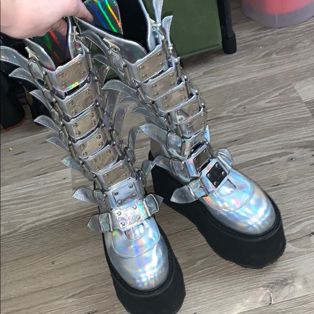DEMONIA SHOES TRADE - Picture 7 of 7